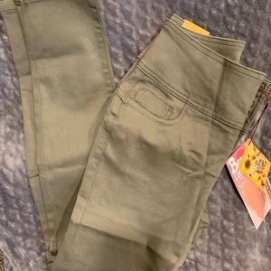 Bum lift pants